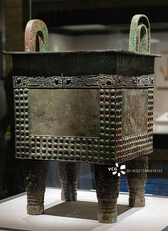河南博物院藏杜岭方鼎图片素材