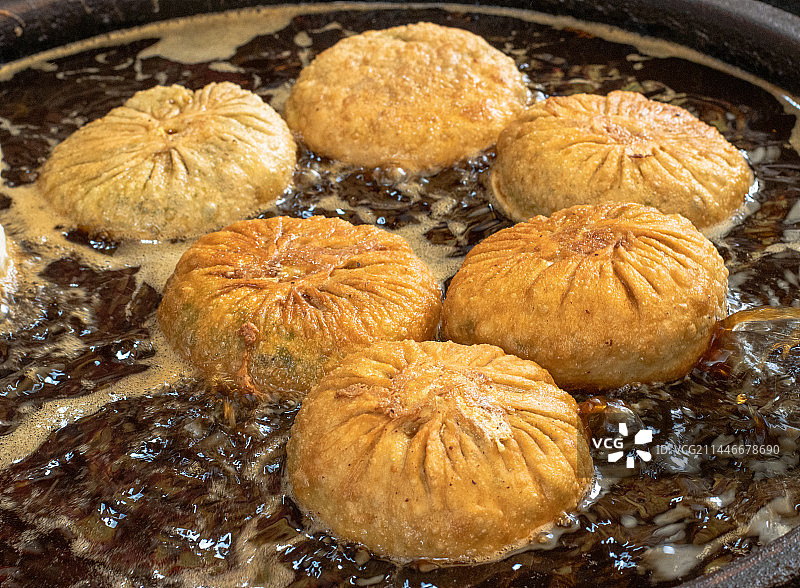 锅里的鸡子粿图片素材