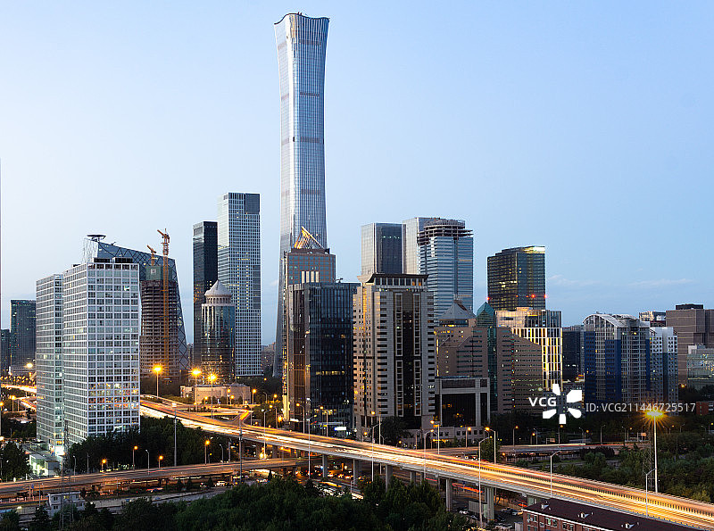 高视角北京国贸桥与北京中信大厦图片素材