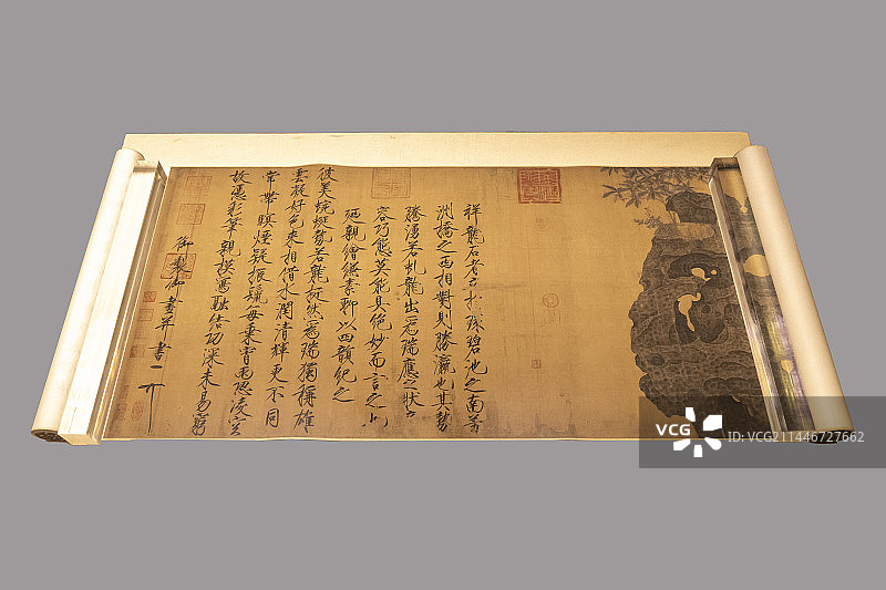 赵佶《祥龙石图》轴（仿制品，宋代，绢本设色，原件北京故宫博物院藏。中国园林博物馆）图片素材