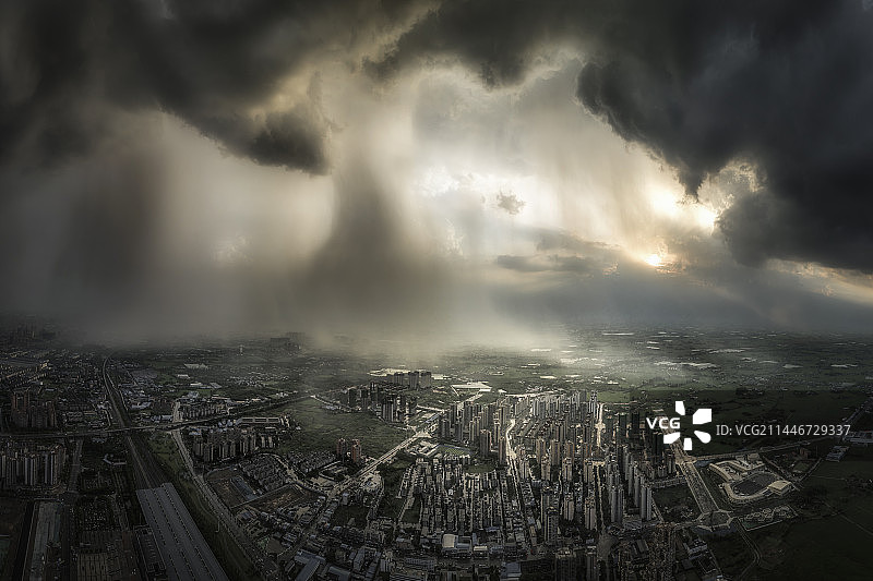 城市暴雨图片素材