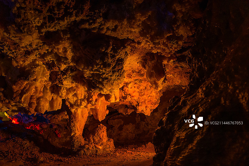 河南洛阳栾川县鸡冠洞景区喀斯特地貌溶洞景观图片素材