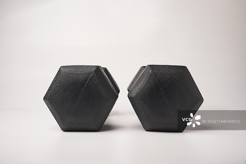 一个黑色哑铃图片素材