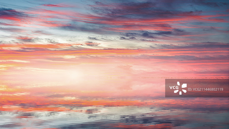 湖面与火烧云天空背景图片素材