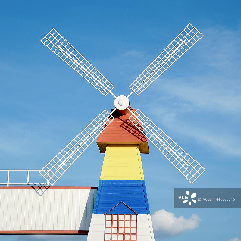 玉溪火车集市 彩色风车图片素材