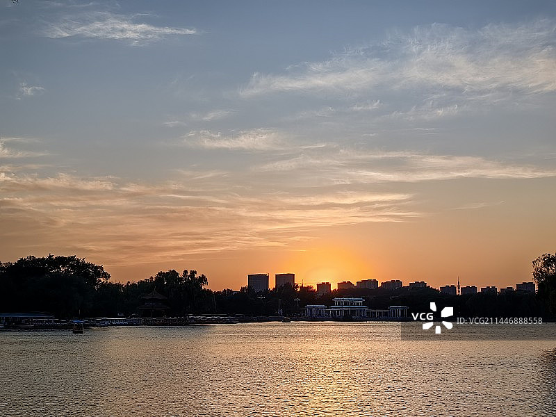 沈阳北陵公园的傍晚远眺天空图片素材