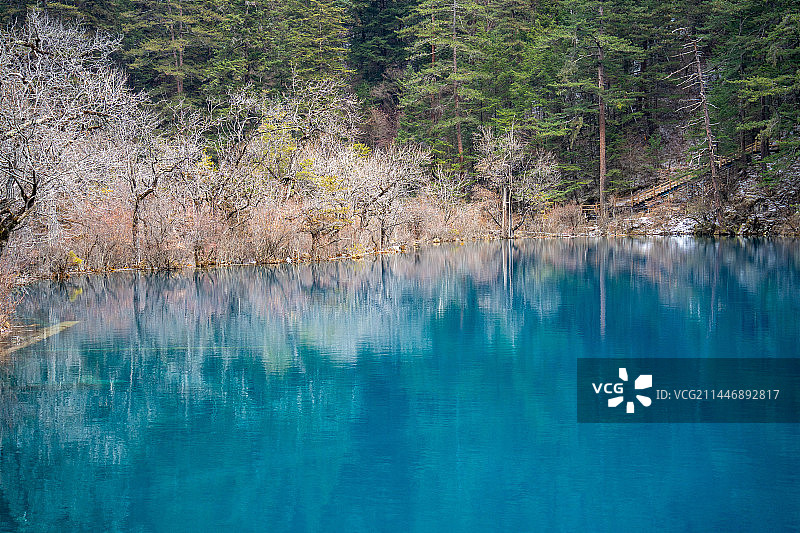 四川省阿坝藏族羌族自治州九寨沟县九寨沟风景区图片素材