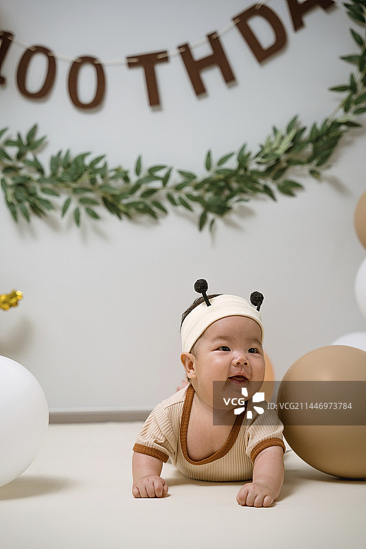 可爱的婴儿百天生日图片素材