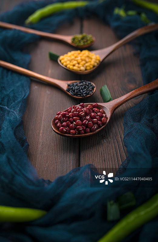 辣椒  勺子  鸡蛋黄豆 红豆 西米图片素材