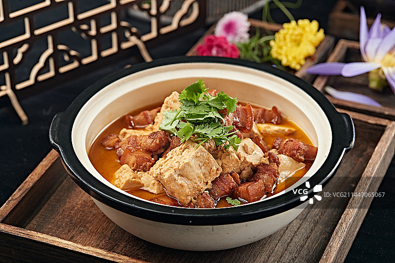 砂锅红烧肉炖农家大豆腐图片素材