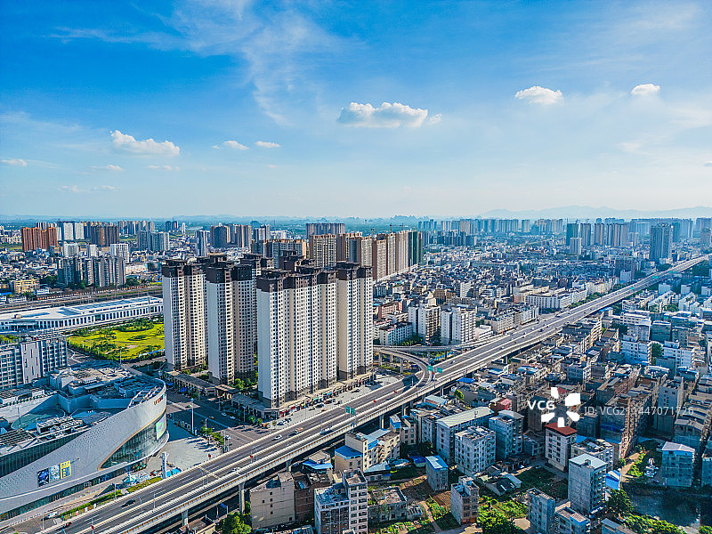 广西贵港的金港大道及周边图片素材