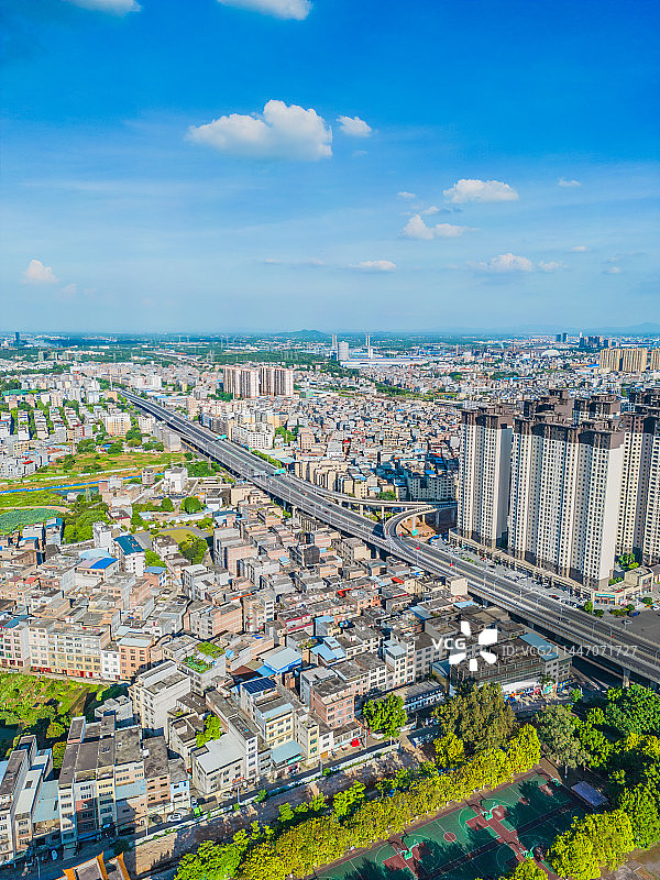 广西贵港的金港大道及周边图片素材