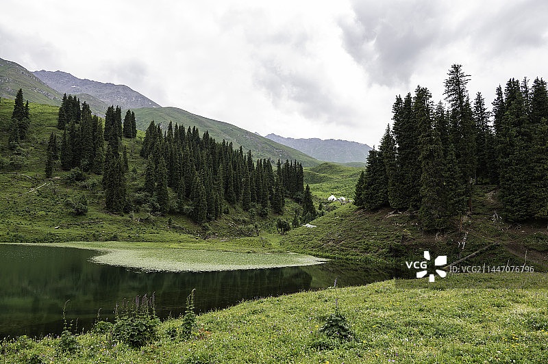 夏日唐布拉仙女湖仙境图片素材