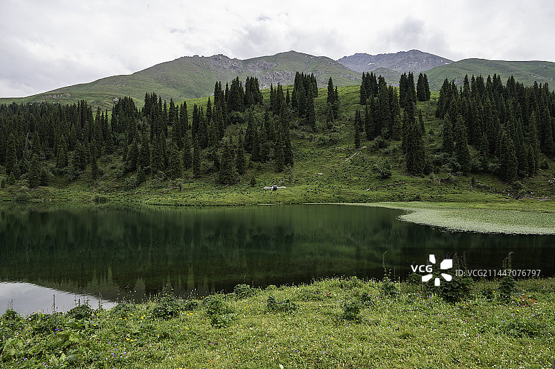 夏日唐布拉仙女湖仙境图片素材