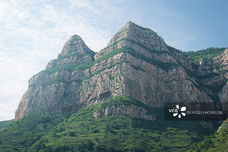 仰视恒山山峰图片素材