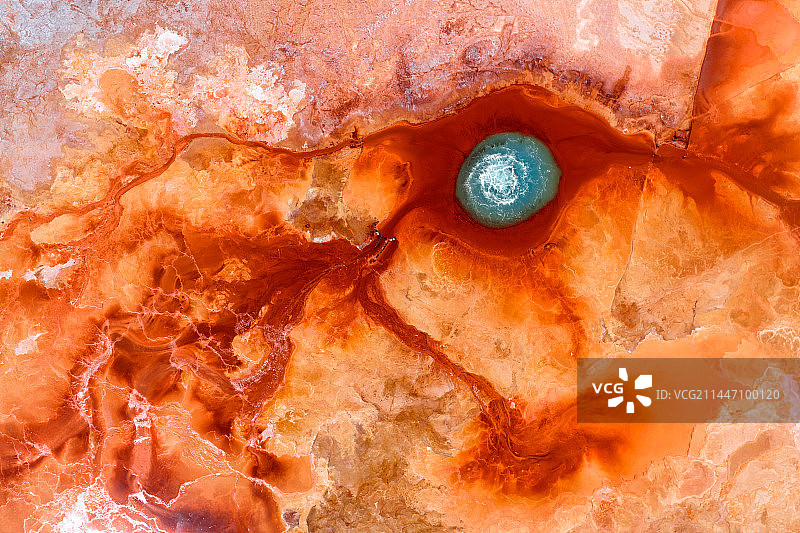 青海茫崖艾肯泉图片素材