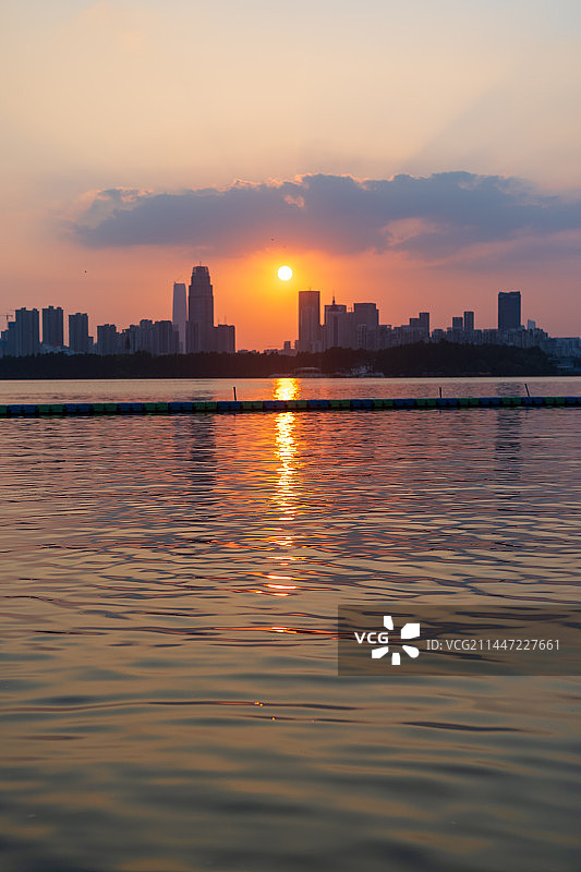 武汉东湖公园日落场景图片素材