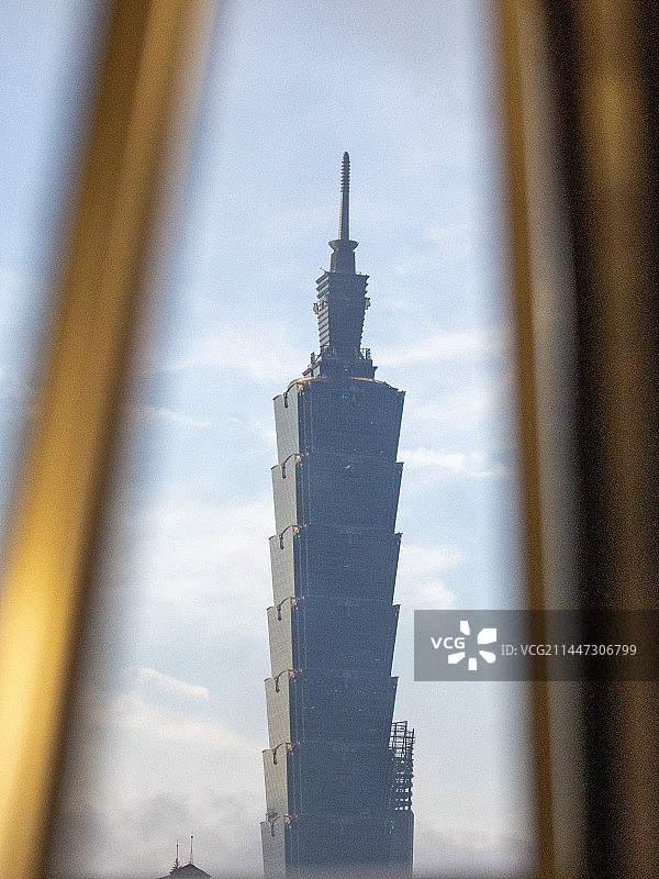 捷运上拍台北101图片素材