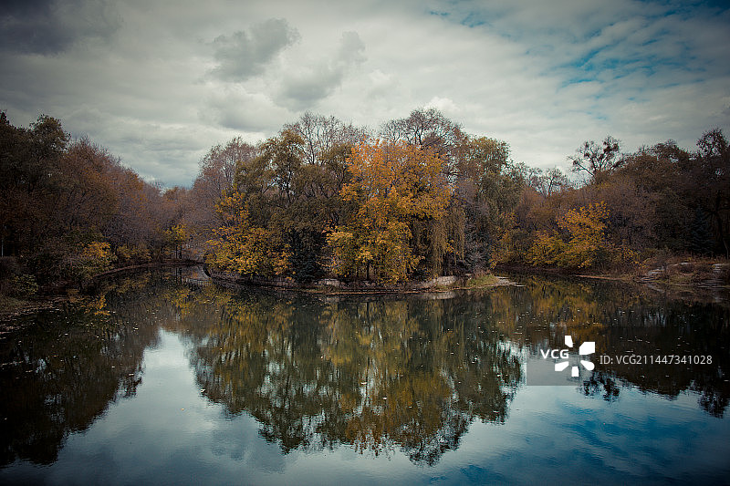 中国内蒙古神秘的的扎兰屯吊桥公园图片素材