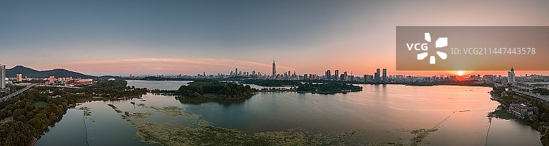 日落时的南京城市风光图片素材