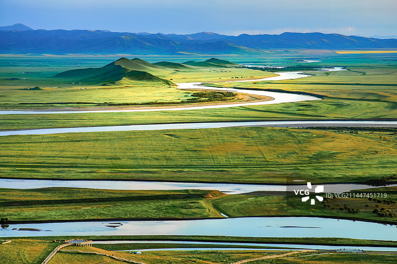 四川省阿坝藏族羌族自治州若尔盖县唐克草原。图片素材