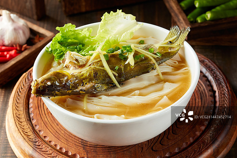 黄骨鱼汤粉图片素材