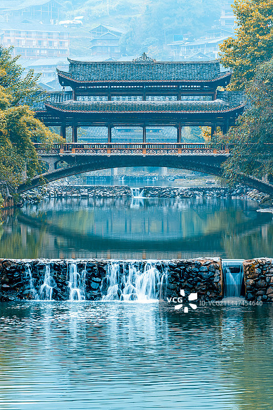 中国贵州西江千户苗寨风雨桥风景图片素材
