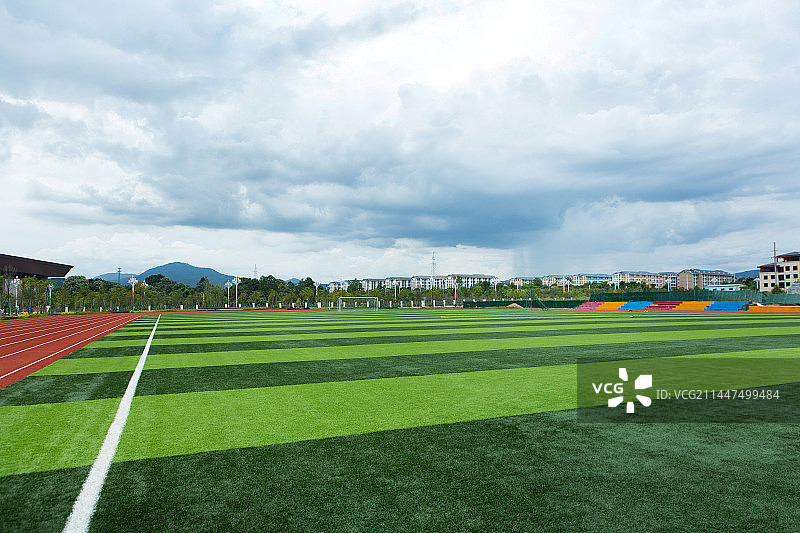 学校田径场足球场图片素材