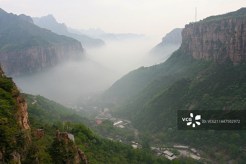 太行大峡谷云雾缭绕图片素材