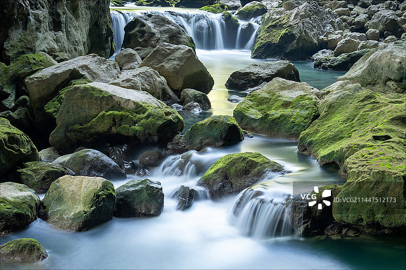 天生桥流水图片素材