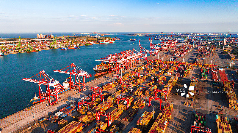 天津港运输集装箱物流海运图片素材