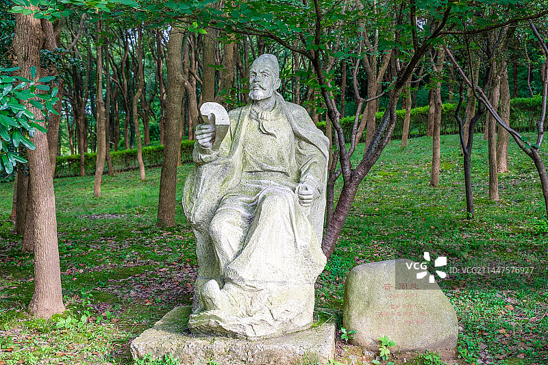 无锡宜兴市龙背山森林公园周处塑像图片素材