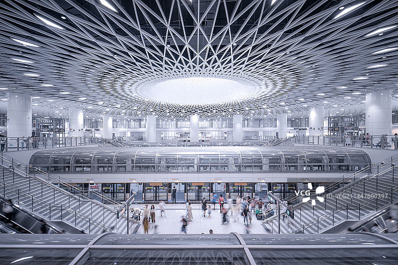 深圳岗厦北地铁站建筑空间结构图片素材