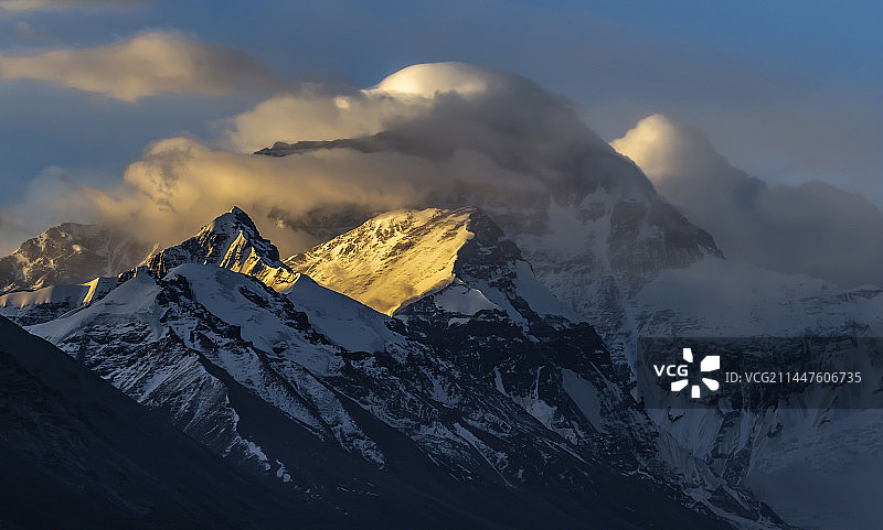 珠穆朗玛峰，西藏风光，青藏高原风光图片素材