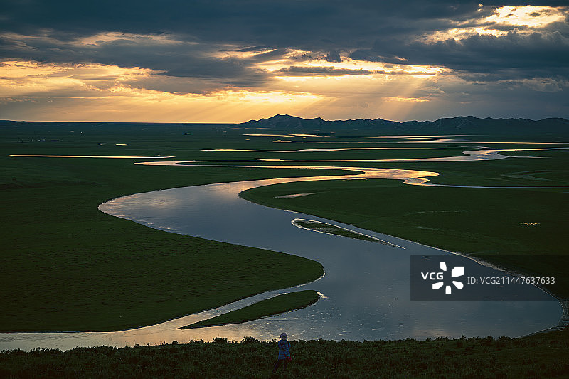 夕照通天河图片素材