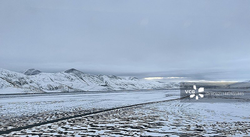 火车上的西藏图片素材