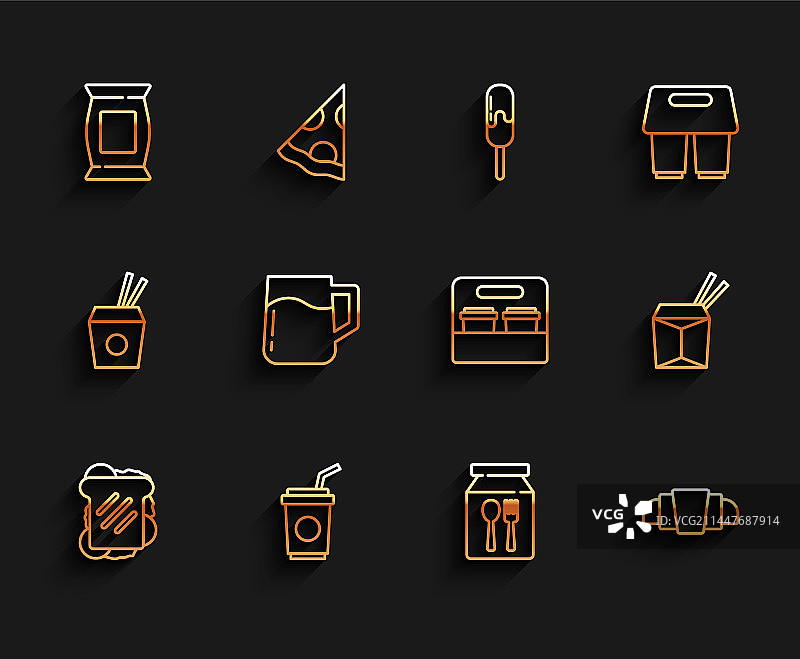 三明治纸、玻璃杯和吸管图片素材