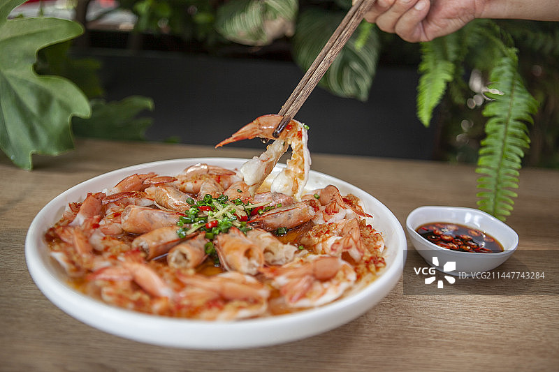 蒜蓉开边虾，蒜蓉粉丝虾，蒜蓉开背虾，蒜蓉虾，蒜蓉大虾，熟虾，一盘虾，一盘开背虾，蒸菜，家常菜，大众菜图片素材