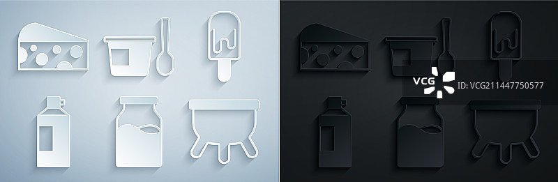 瓶装搅打冰淇淋牛奶套装图片素材