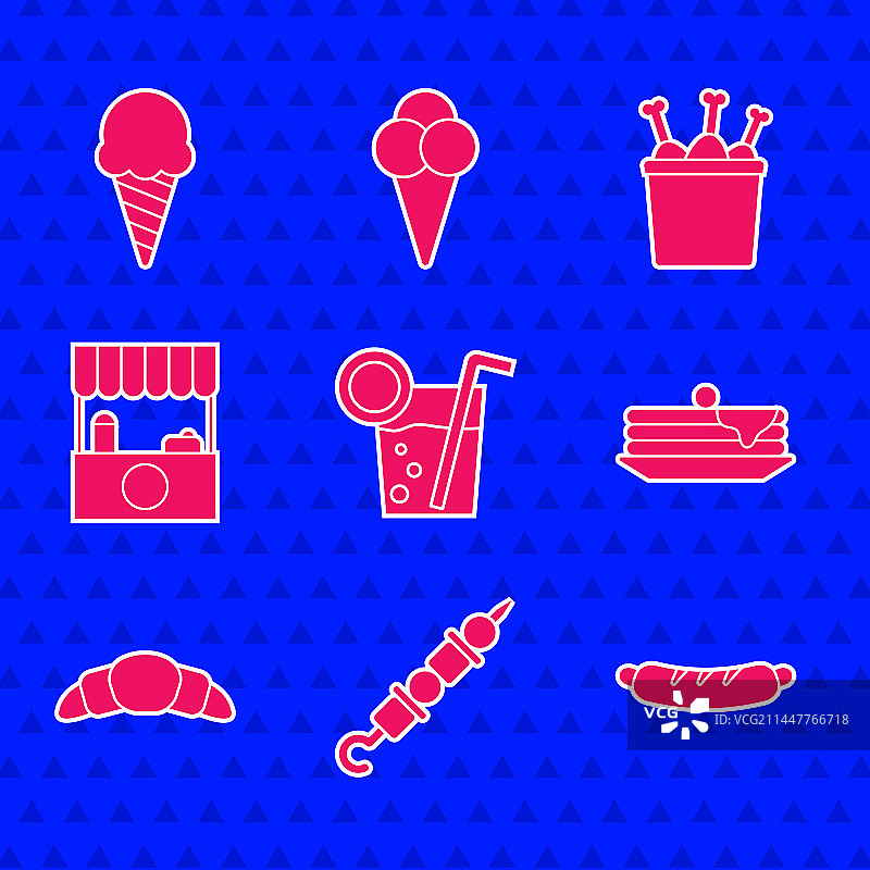 成套的鸡尾酒烤肉串热狗三明治图片素材