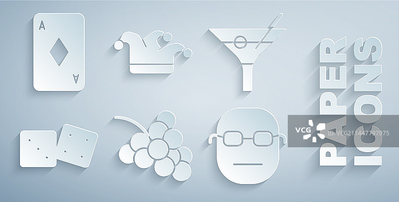 赌场老虎机、葡萄马提尼酒杯图片素材