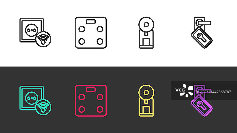 智能电源插座与浴室秤图片素材