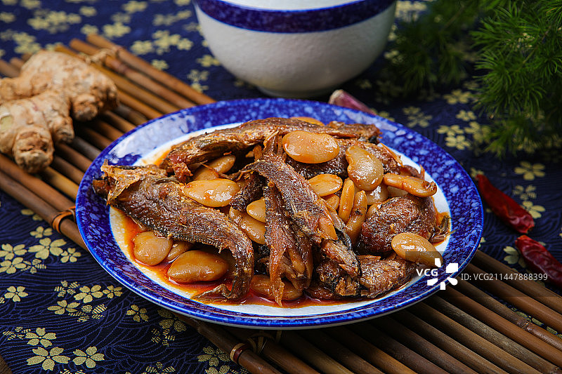 白芸豆烧黄花鱼图片素材