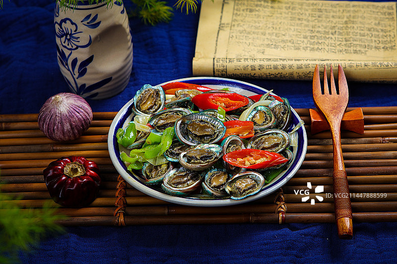 美味的炒鲍鱼仔图片素材