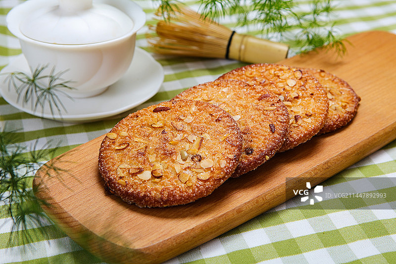 脆香可口的花生酥图片素材