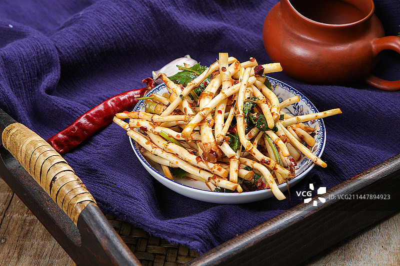 口感独特的凉拌鱼腥草图片素材