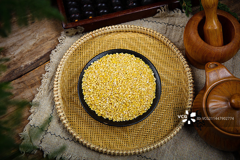 大量去皮麦仁米图片素材