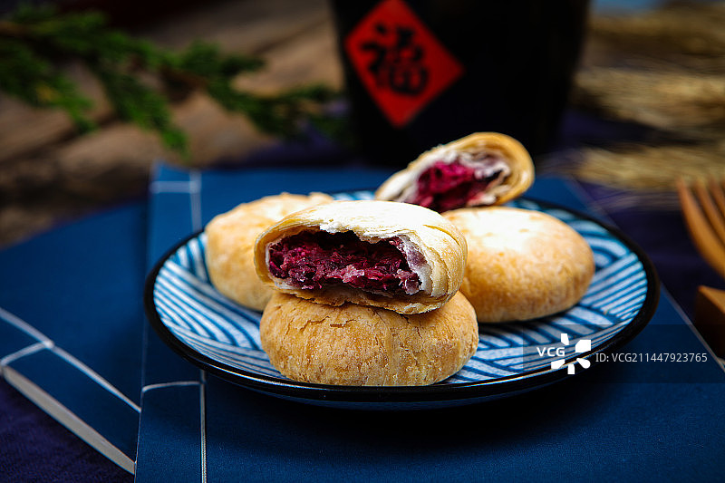 传统糕点鲜花饼图片素材