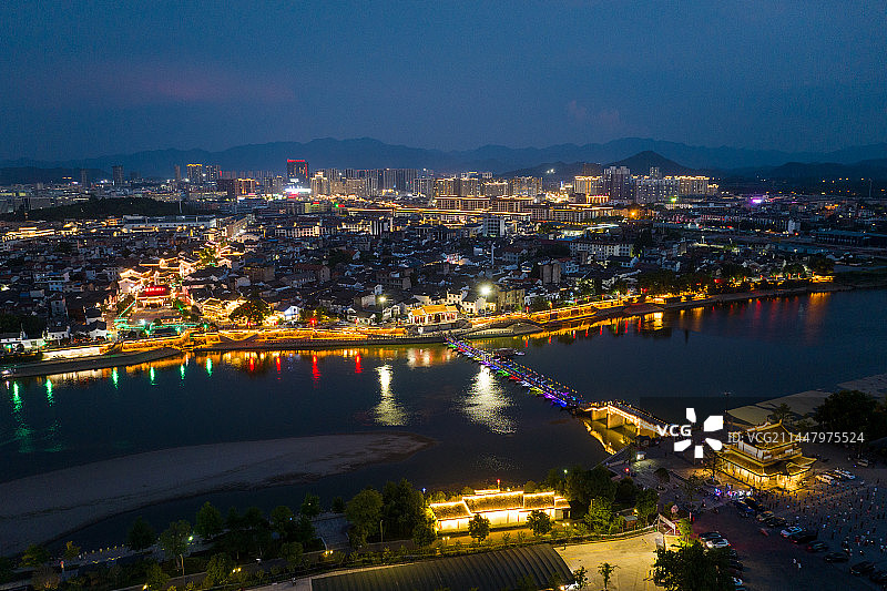 航拍浙江金华义乌佛堂镇佛堂古镇建筑夜景图片素材