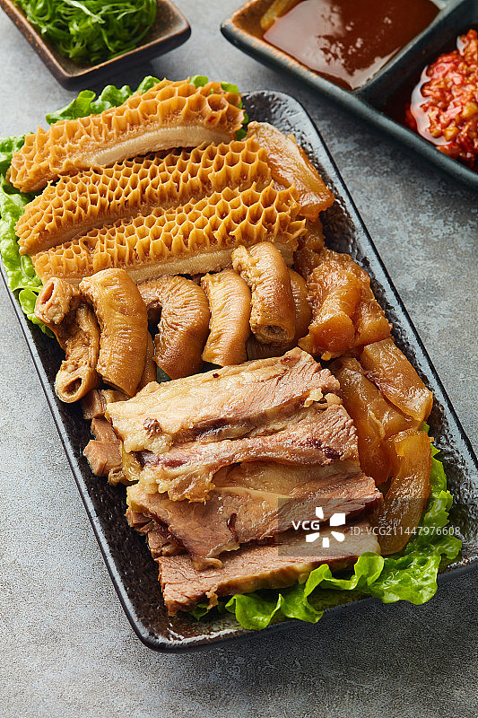 牛杂拼盘熟金钱牛肠牛筋图片素材